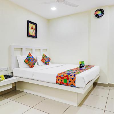FabHotel Colors Service Apartment (128, Santhome High Road, Chennai 600004 Chennai)