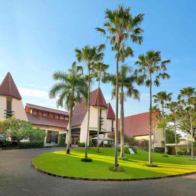 Photo Grand Tropic Suites Hotel Surabaya