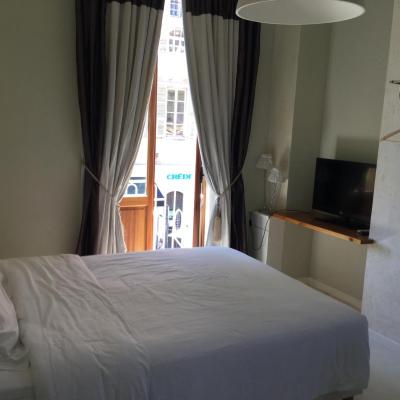 Room with a vue ( Angle Rue saint François de Paule et rue Louis gassin. 06300 Nice)