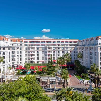 Hôtel Barrière Le Majestic Cannes (10 bld de la Croisette 06400 Cannes)