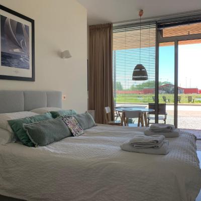 Waterfront Studio (159 Nico Jessekade 1087 MR Amsterdam)