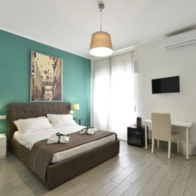 B&B Brothers Suite Vomero (70 Via Gian Lorenzo Bernini 80129 Naples)