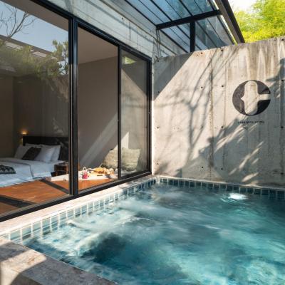 Cherlock hotel (15 Nimmanhaemin Lane 15 Suthep district 50200 Chiang Mai)