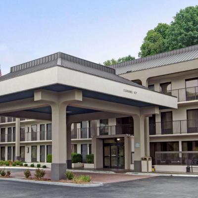 Baymont by Wyndham Nashville Airport (2350 Elm Hill Pike TN 37214 Nashville)