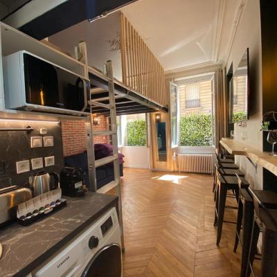 Beautiful mini Loft near Saint-Lazare (10 Rue de Florence 75008 Paris)