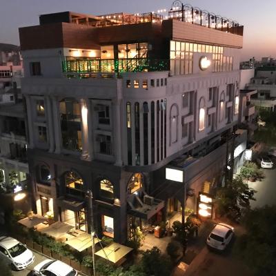 Hotel Kings Corner (555, Lane 6 Rajapark, Near AC Market and LBS College 302004 Jaipur)