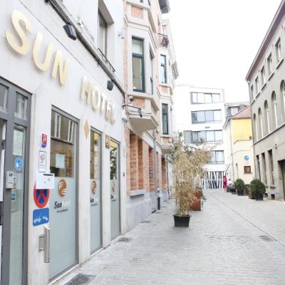 Sun Hotel (Rue Du Berger, 38 1050 Bruxelles)
