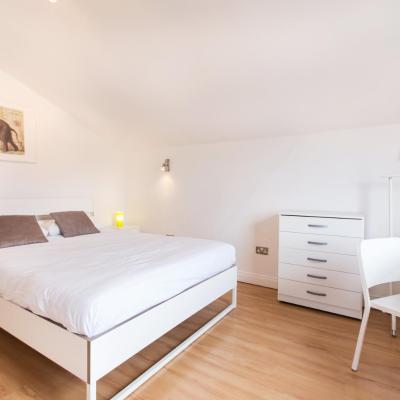 Tooting Broadway Studios & Rooms by DC London Rooms (272 Franciscan Road SW17 8HF Londres)