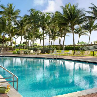 Holiday Inn Miami Beach-Oceanfront, an IHG Hotel (4333 Collins Avenue FL 33140 Miami Beach)