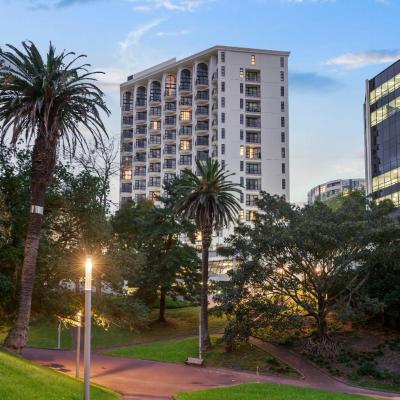 Parkside Hotel & Apartments (100 Greys Avenue 1010 Auckland)