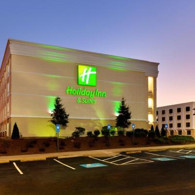 Holiday Inn & Suites Atlanta Airport North, an IHG Hotel (1380 Virginia Avenue GA 30344 Atlanta)