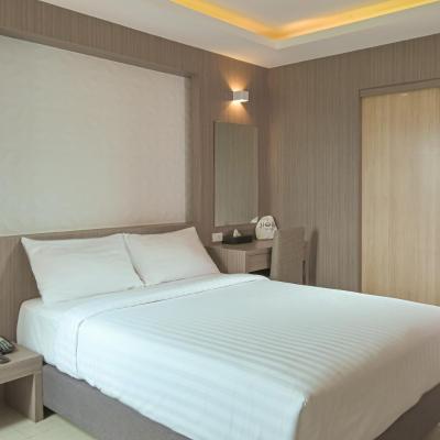 Sleep Hotel Bangkok (28/9, Soi Pracha Rat Bamphen 26, Yaek 12, Samsaen nok, Huai Kwang, Bangkok, 10310, Thailand 10310 Bangkok)