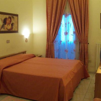 Hotel Pensione Romeo (Via Scipione Crisanzio 12 70122 Bari)