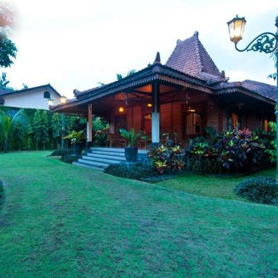Alam Jogja Resort Mitra RedDoorz (Jl. Utara Stadion Maguwoharjo No. 8 55221 Yogyakarta)