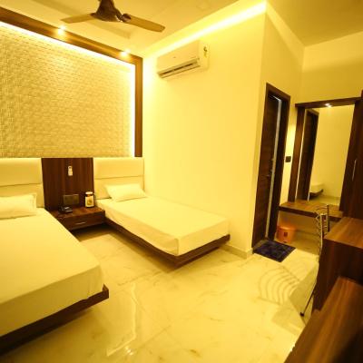 Hotel Byke Ride (Mall Road 282001 Agra)