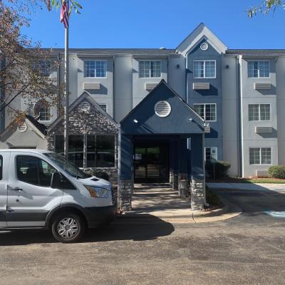 Microtel Inn by Wyndham Charlotte Airport (3412 Queen City Drive NC 28208 Charlotte)