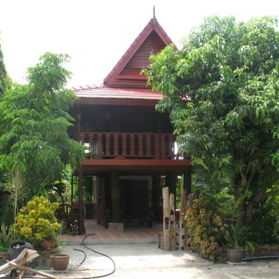 Teak house Chiang Mai (174/8 moo 4 ban wan 50230 Chiang Mai)