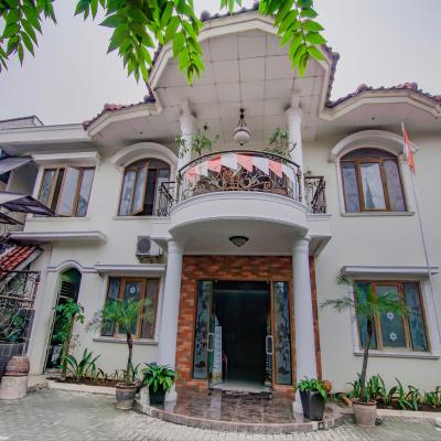 OYO 90094 Gayatri Residence (Jalan Duren Tiga Barat 6 Jl. Duren Tiga Barat 6 12760 Jakarta)