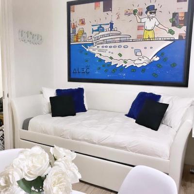 2 Bedroom Ocean Drive Newly Renovated ( FL 33139 Miami Beach)