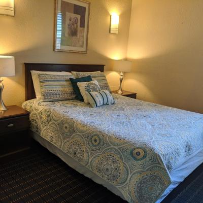 Athens Hotel & Suites (1308 Clay Street TX 77002 Houston)