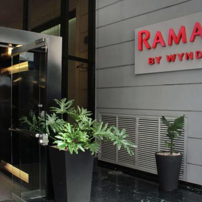 Ramada by Wyndham Buenos Aires Centro (Paraguay 857 C1007ABL Buenos Aires)