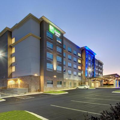 Holiday Inn Express & Suites Charlotte Southwest, an IHG Hotel (7808 Savoy Corporate Drive 28273 Charlotte)