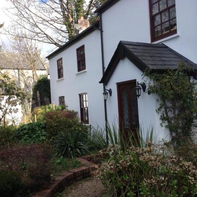 The Laurels Bed and Breakfast (1 The Laurels Cardiff Road St FAGANS Cardiff CF5 6EB Cardiff)