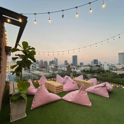 The LOCAL Ari (245/2 Thanon Rama VI 10400 Bangkok)