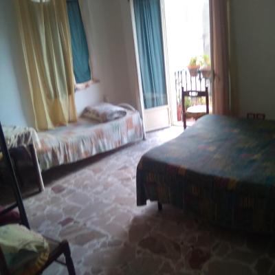 Room in Guest room - Large Room For five people (2 Vico C. San Rupilio 98039 Taormine)