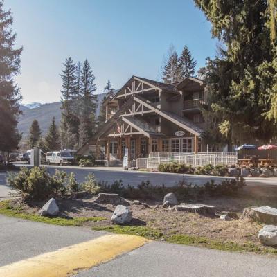 Riverside Resort (8018 Mons Road V0N 1B8 Whistler)