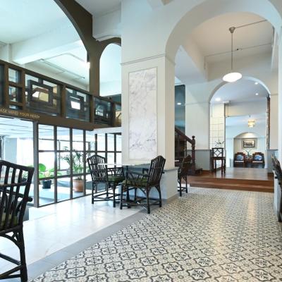 The Krungkasem Srikrung Hotel (1860 Krungkasem Rd., Pomprab  10100 Bangkok)