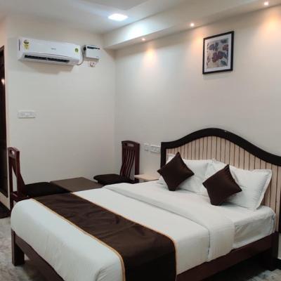 Rmc travellers inn (No.61, Annai Towers, AV Church Road, Besant Nagar Second floor 600090 Chennai)