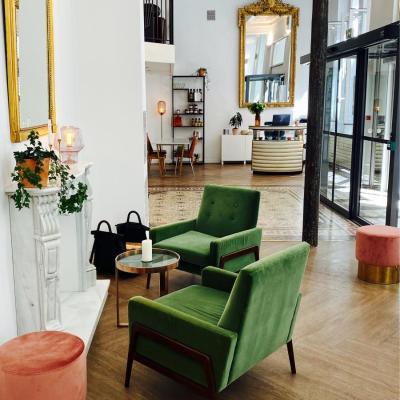 1924 Hôtel (2 Rue Gabriel Peri 38000 Grenoble)