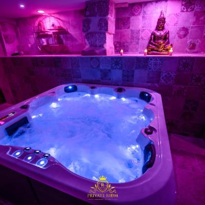 Photo L'EXCELLENCE AVIGNON - Suite LUXE SAUNA, HAMMAM & JACCUZZI