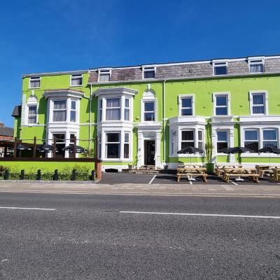 The Beechfield Hotel (106 - 110 Hornby Road FY1 4QS  Blackpool)