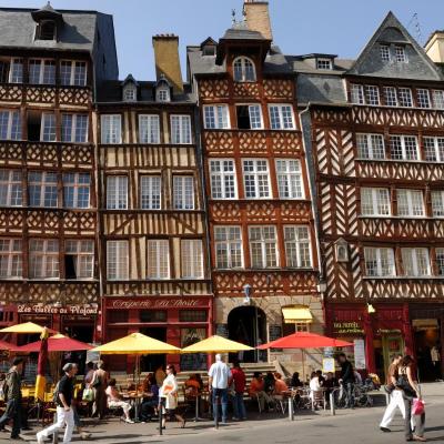 Hotel Des Lices (7 Place Des Lices 35000 Rennes)