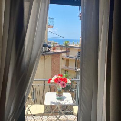 Panoramic Rooms Salerno Affittacamere (Via Luigi Guercio 207 84134 Salerne)