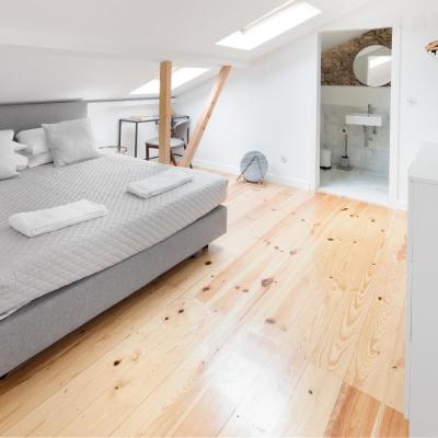 Room Lusíadas with private bathroom (122 Rua dos Lusíadas 1300-376 Lisbonne)