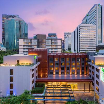 Holiday Inn Express Bangkok Sathorn, an IHG Hotel (51 Soi Pipat Silom, Bangrak 10500 Bangkok)