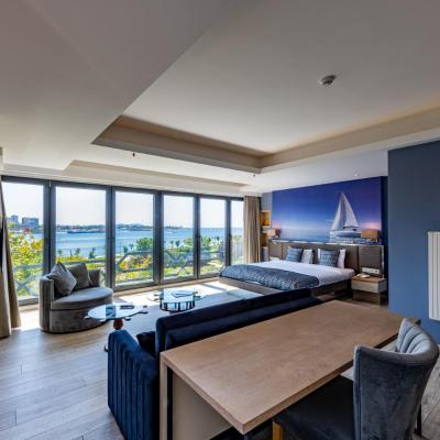 Riva's Moda (Doktor Esat Işık Caddesi 34710 Istanbul)