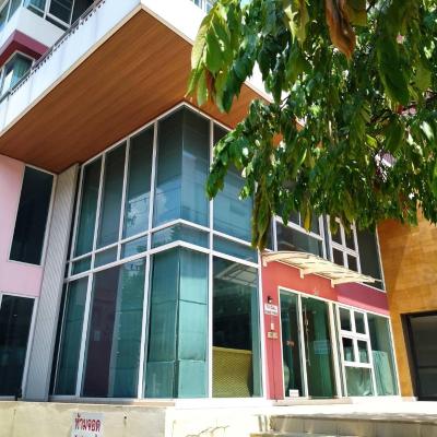 Duplex 21 Apartment (98 Soi Ramkhamheng 21 (Navasri), Ramkhamheng Road, Plubpla, Wangthonglang 10310 Bangkok)