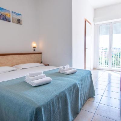 HOTEL ADRIA BEACH (Viale Lazzaro Papi 13 47922 Rimini)