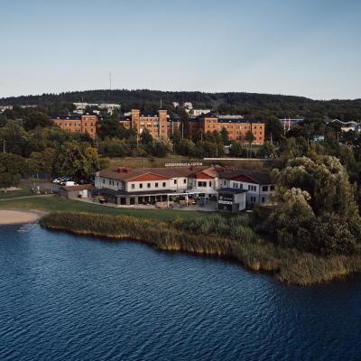 Hasse på Sjökanten Hotell & Restaurang (Rekrytvägen 5 553 05 Jönköping)