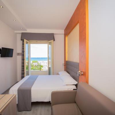Hotel Gabbiano (Viale Paolo Toscanelli, 88 47900 Rimini)