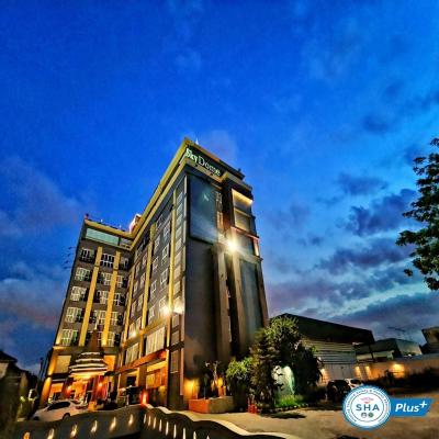 Sky dome resotel - โรงแรมสกายโดม รีโซเทล (114 prasertmanukij road. , jorakhae bua, ladphroa 10230 Bangkok)