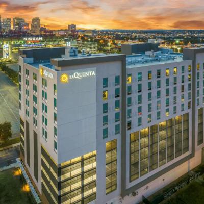 La Quinta Inn & Suites by Wyndham Nashville Downtown Stadium (315 Interstate Drive  37213 Nashville)