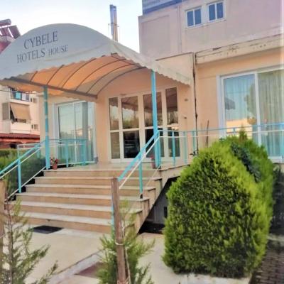 Cybele Guest Accommodation (Acharnon 49 14561 Athènes)