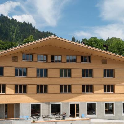 Gstaad Saanenland Youth Hostel (Spitzhornweg 25 3792 Gstaad)
