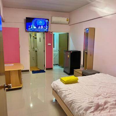Gedkanok Apartment (176/12  Prahonyothin 50 Rd, Kongtanon, Saimai 10220 Bangkok)