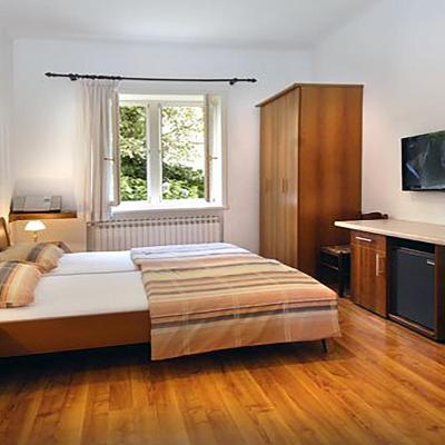 Angela Classic Rooms & Apartments (Jadranska ulica 9 10000 Zagreb)